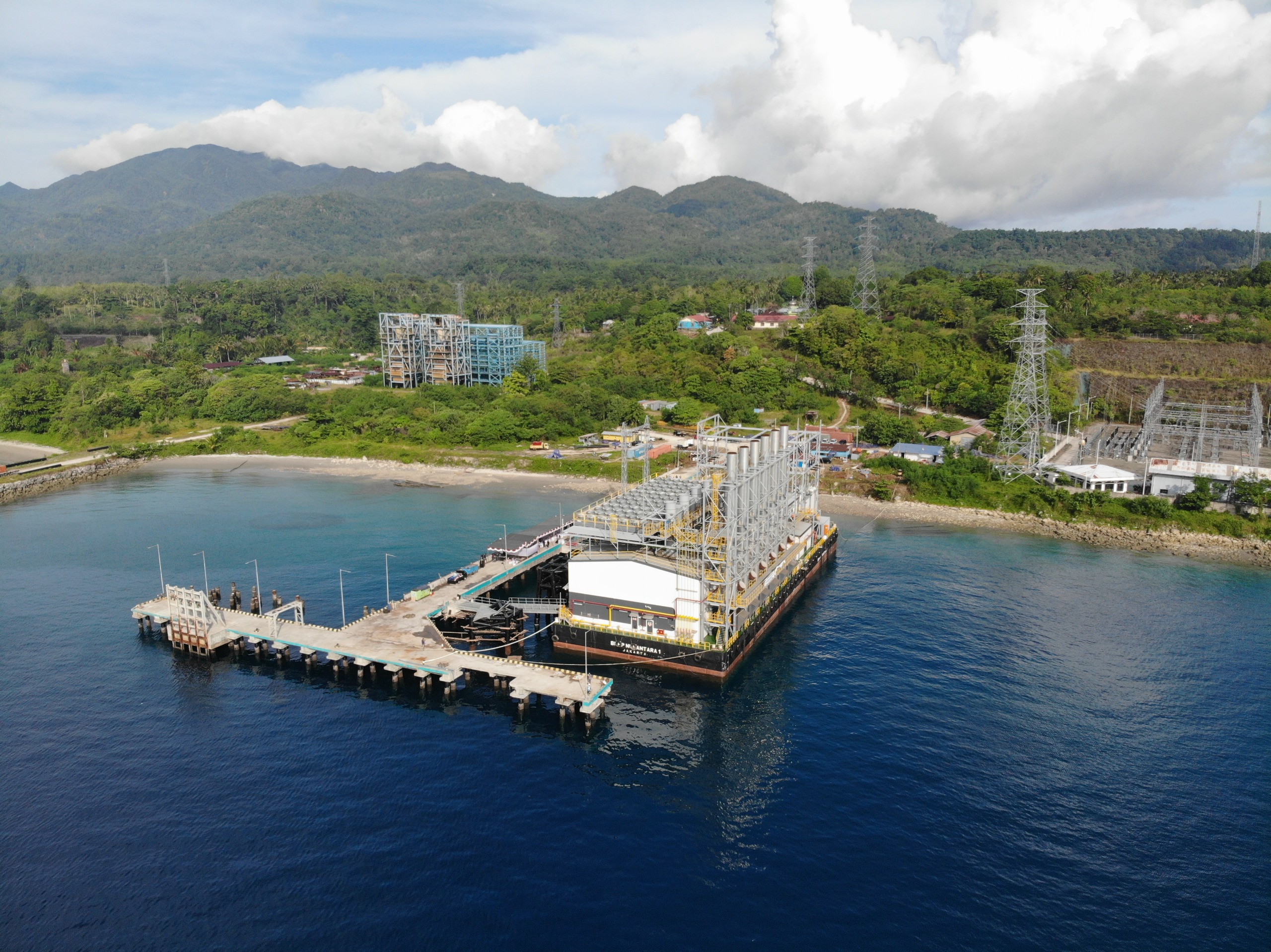 PLN IP Berhasil Meningkatkan Pasokan Listrik ke Maluku Melalui Integrasi BMPP Nusantara 1 ke Sistem Ambon